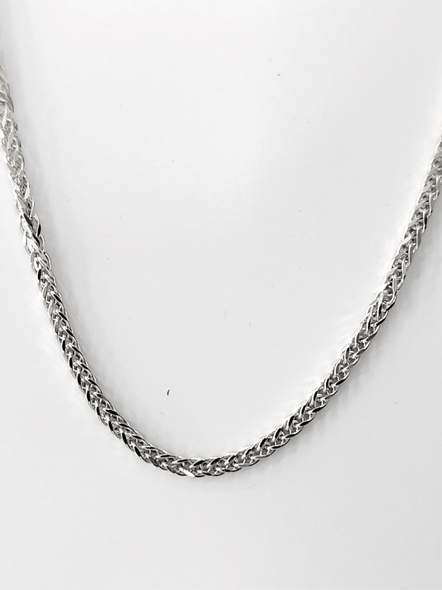 שרשרת זהב 14K ספיגה מרובעת חלולה עובי 2.8 מ"מ כ4.9 גרם אורך 45 ס"מ זהב לבן