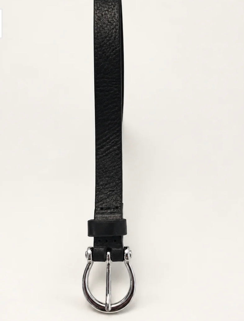 JULIA

JULIA Black Belt with Silver Buckle