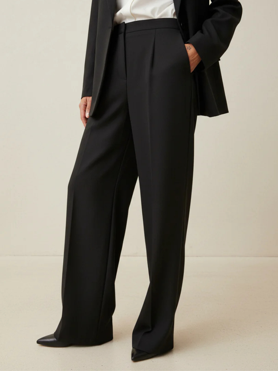 STUDIO PARISIEN Tailored Pants Black