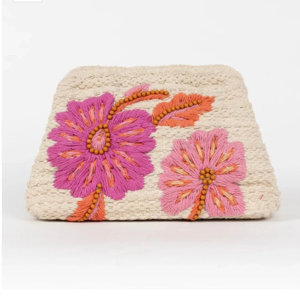 PITI CUITI

PITI CUITI MAGNOLIA CLUTCH BAG