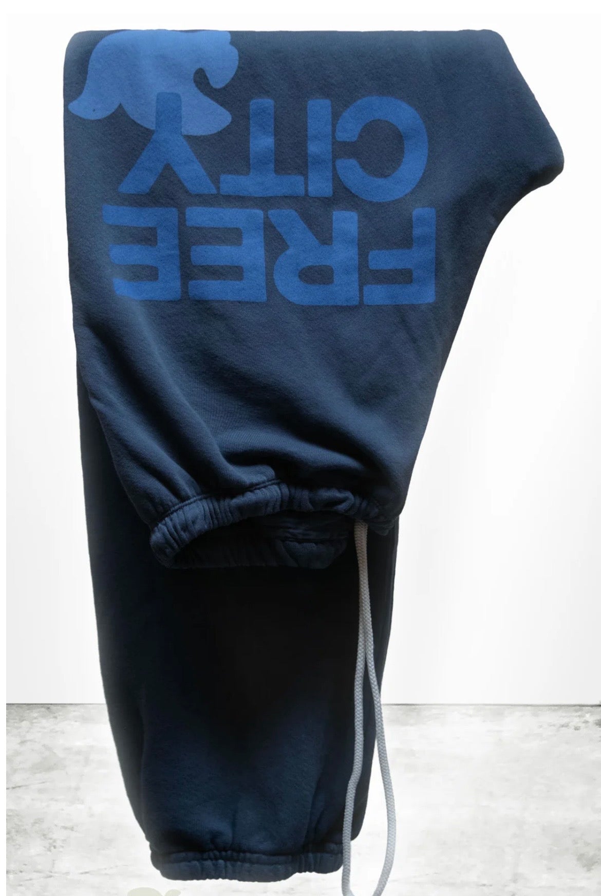 FREECITY sweatpant - moonshrooms/blue