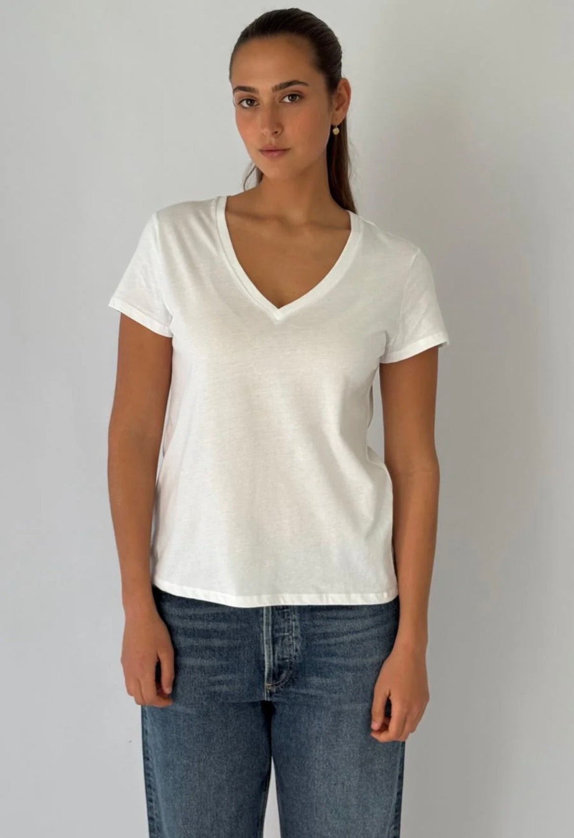 V neck short slv WHITE MAJESTIC