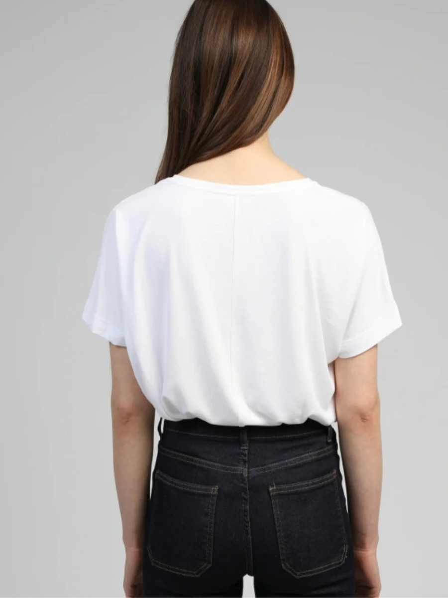 ANGE V NECK T-SHIRT IN WHITE