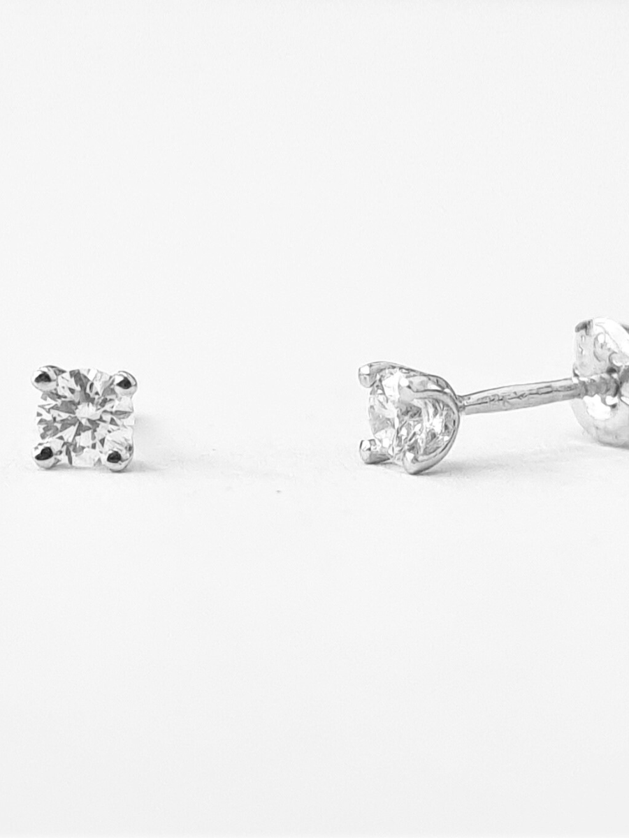 עגילי יהלום נורת זהב 14 קראט