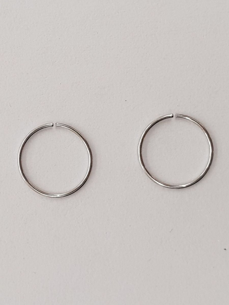 14K חישוק דק חלק זהב לבן