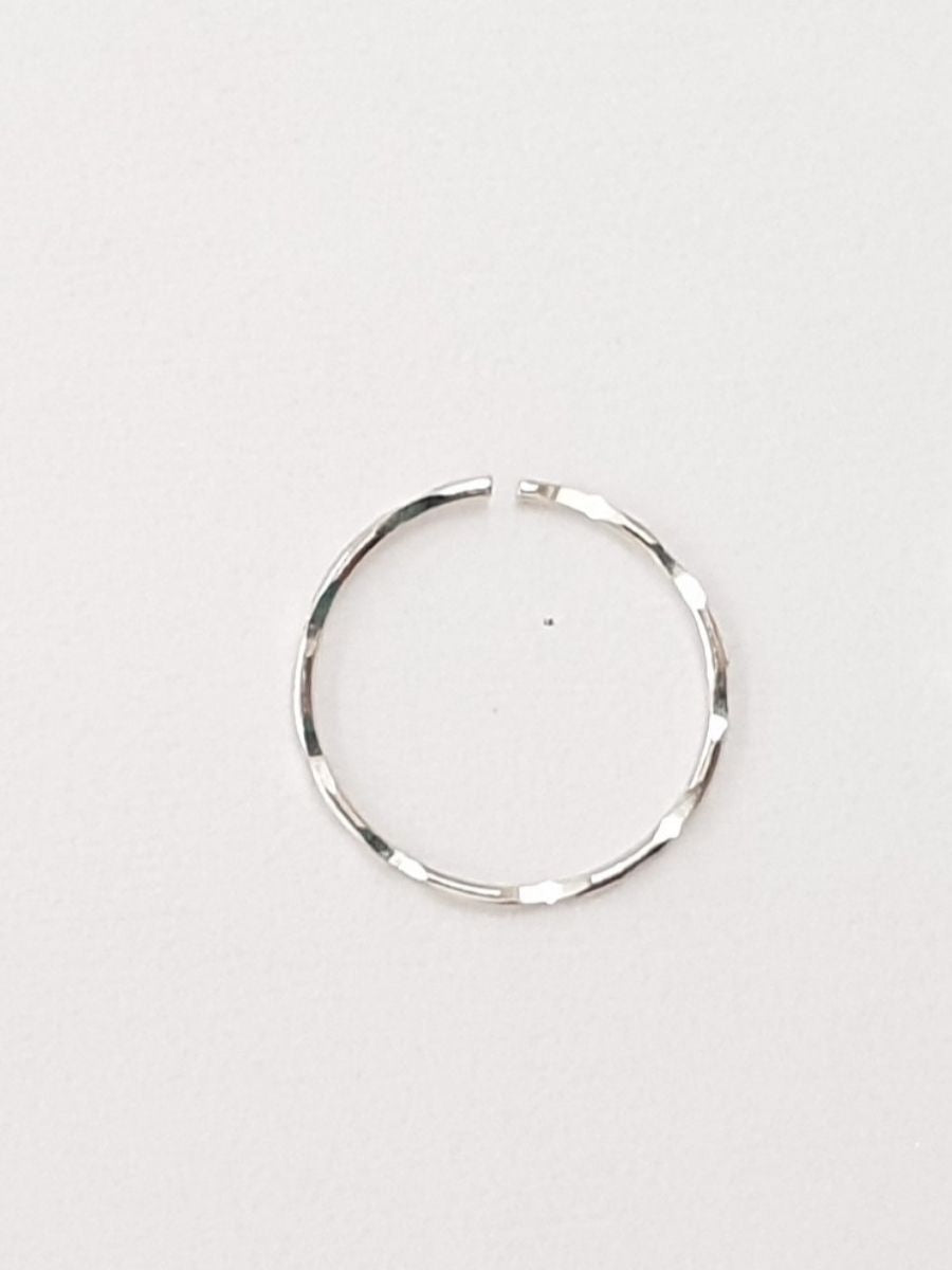 14K חישוק דק חיתוכי לייזר זהב לבן