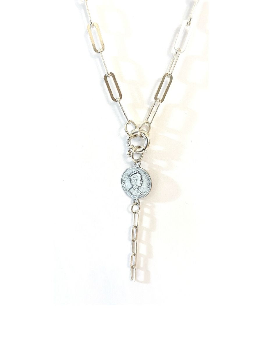 עניבת נפטון נשלפת