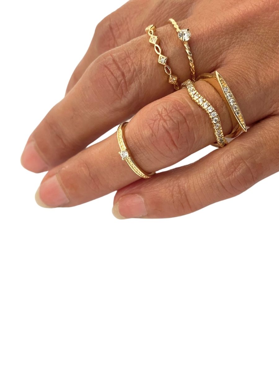 טבעת ריטה משובצת