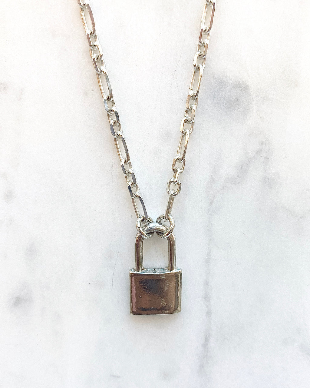 סט שלישיית שרשראות גאליס